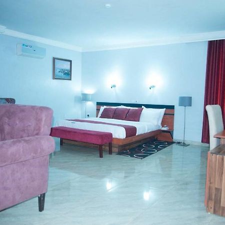 Dannic Hotels Enugu Eksteriør bilde