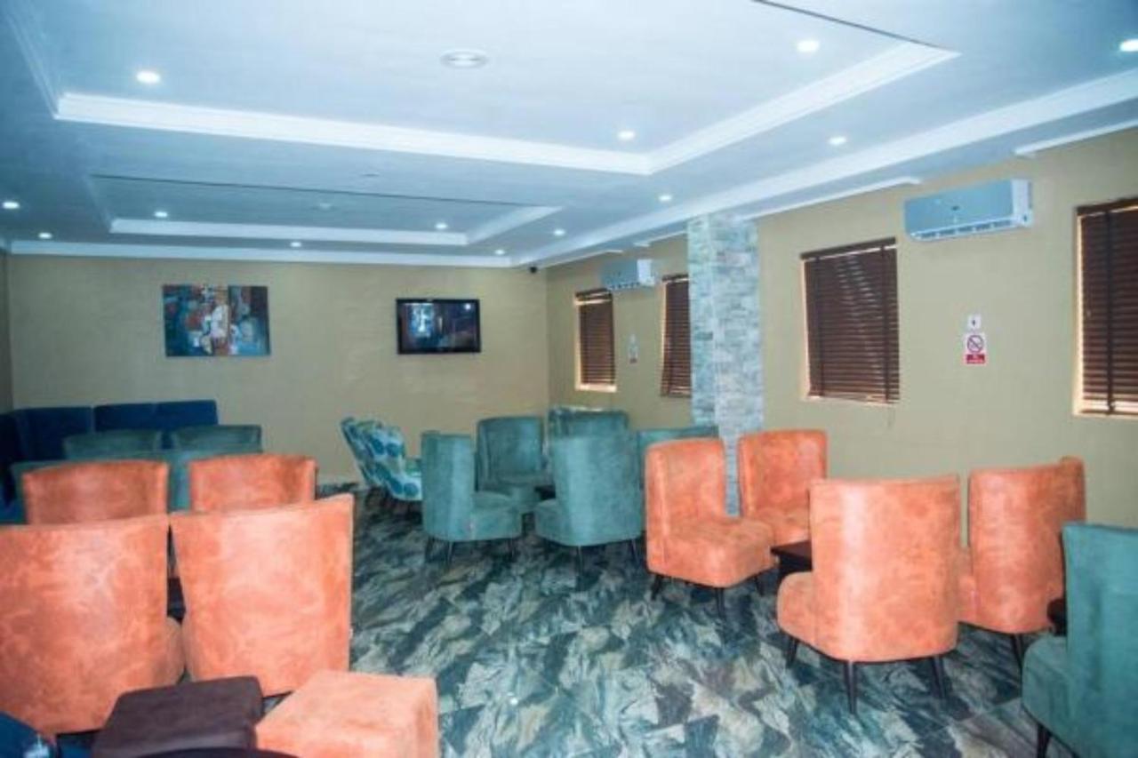 Dannic Hotels Enugu Eksteriør bilde