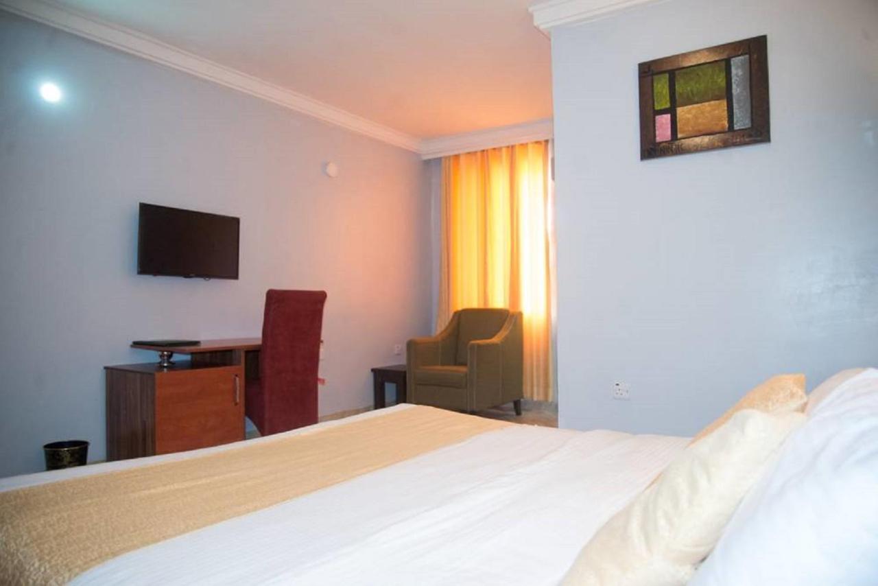 Dannic Hotels Enugu Eksteriør bilde